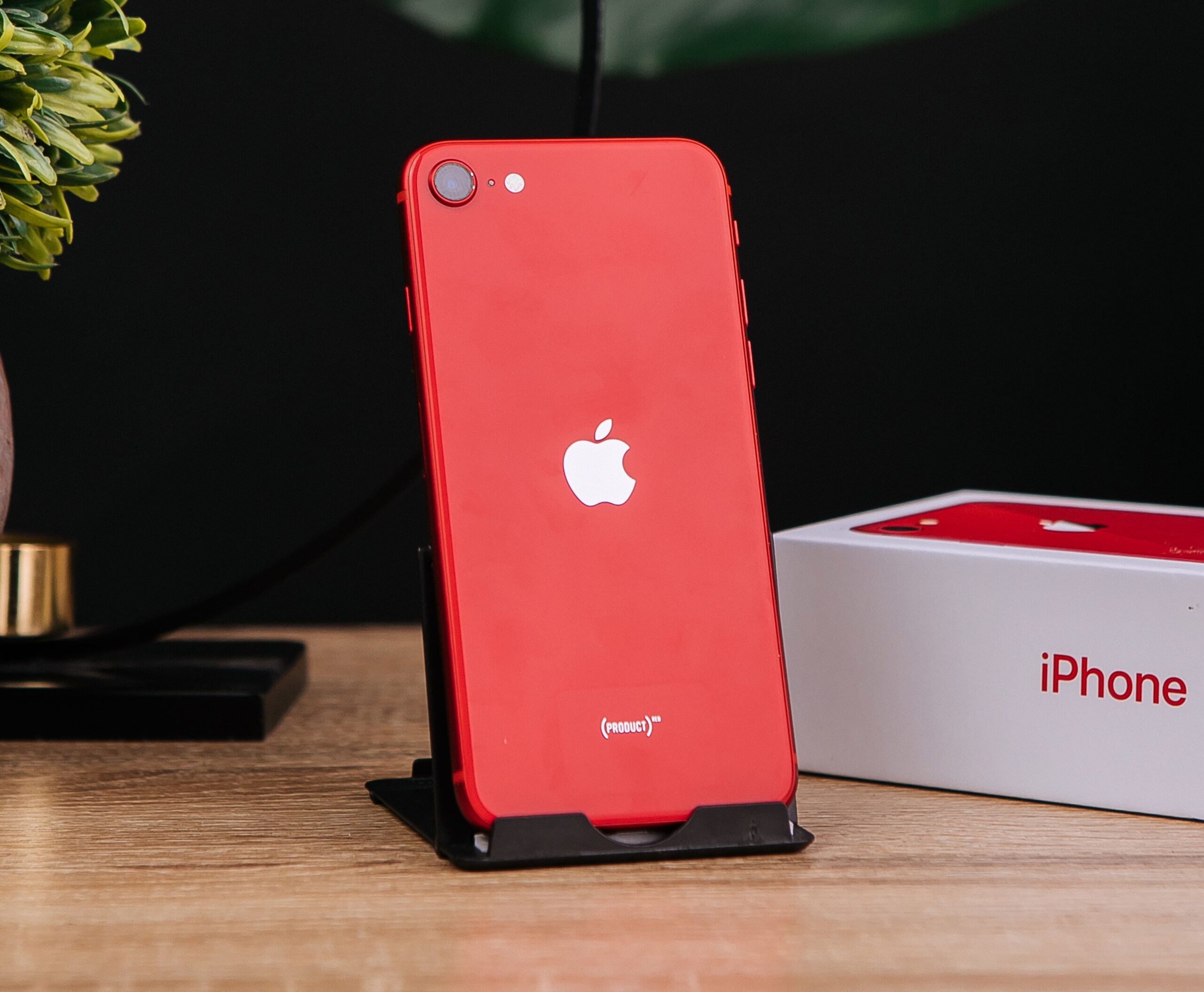 iPhone SE 2 64ГБ Product Red