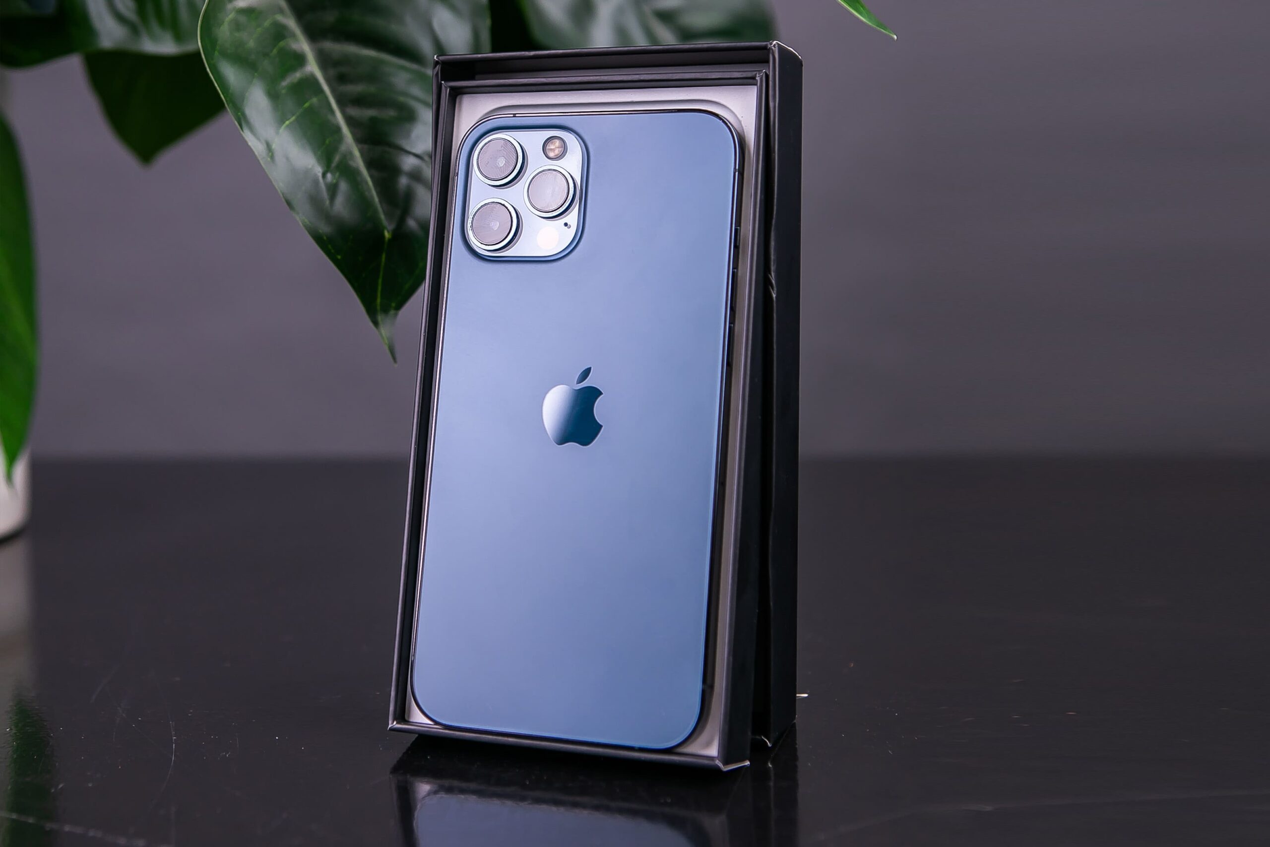 iPhone 12 Pro Max 128ГБ Pacific Blue