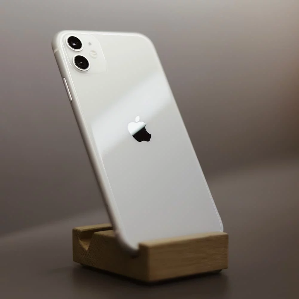 iPhone 11 128ГБ White