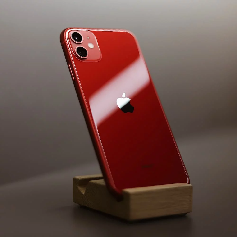 iPhone 11 128ГБ Product Red