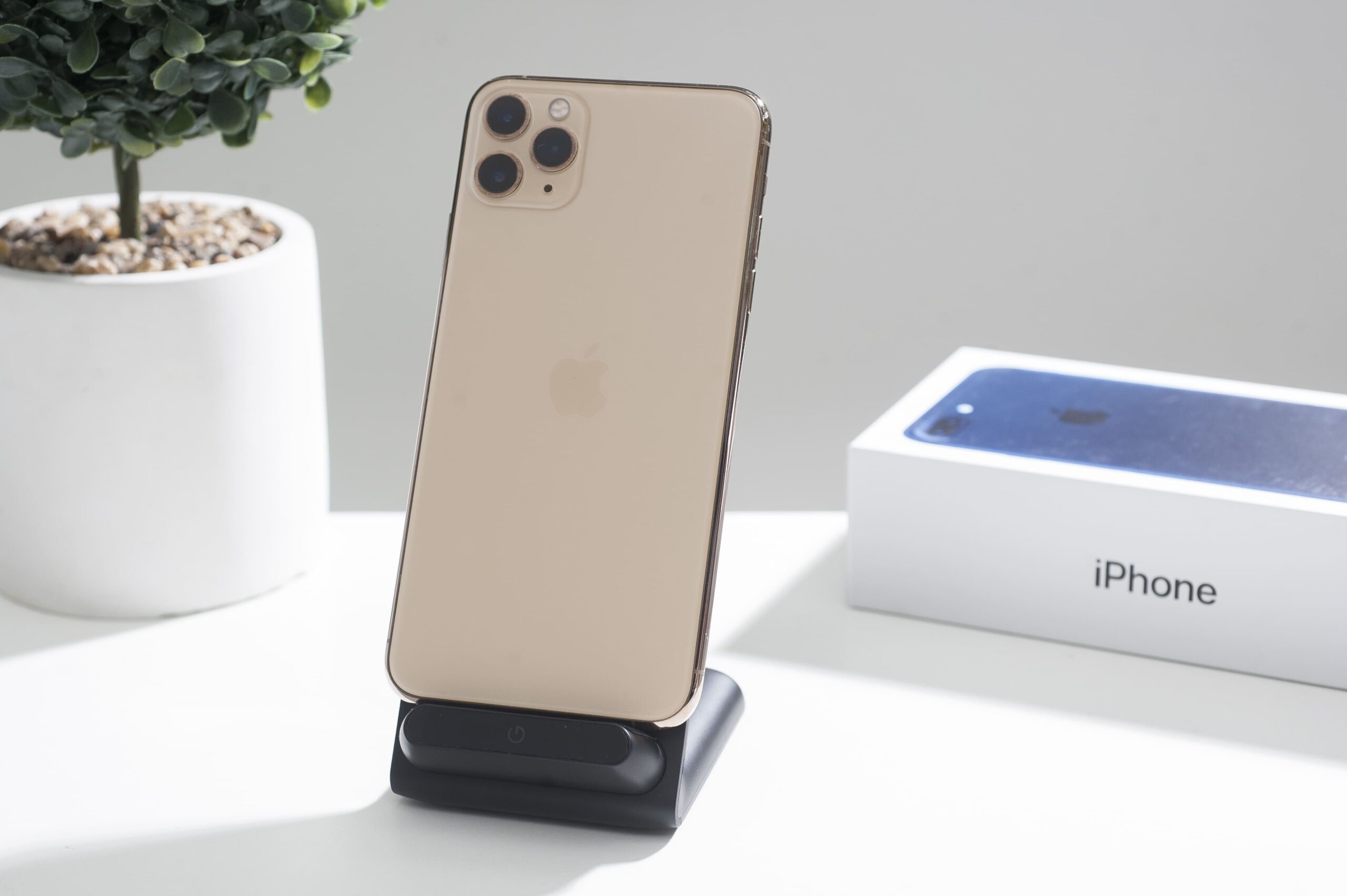 iPhone 11 Pro Max 64ГБ Gold