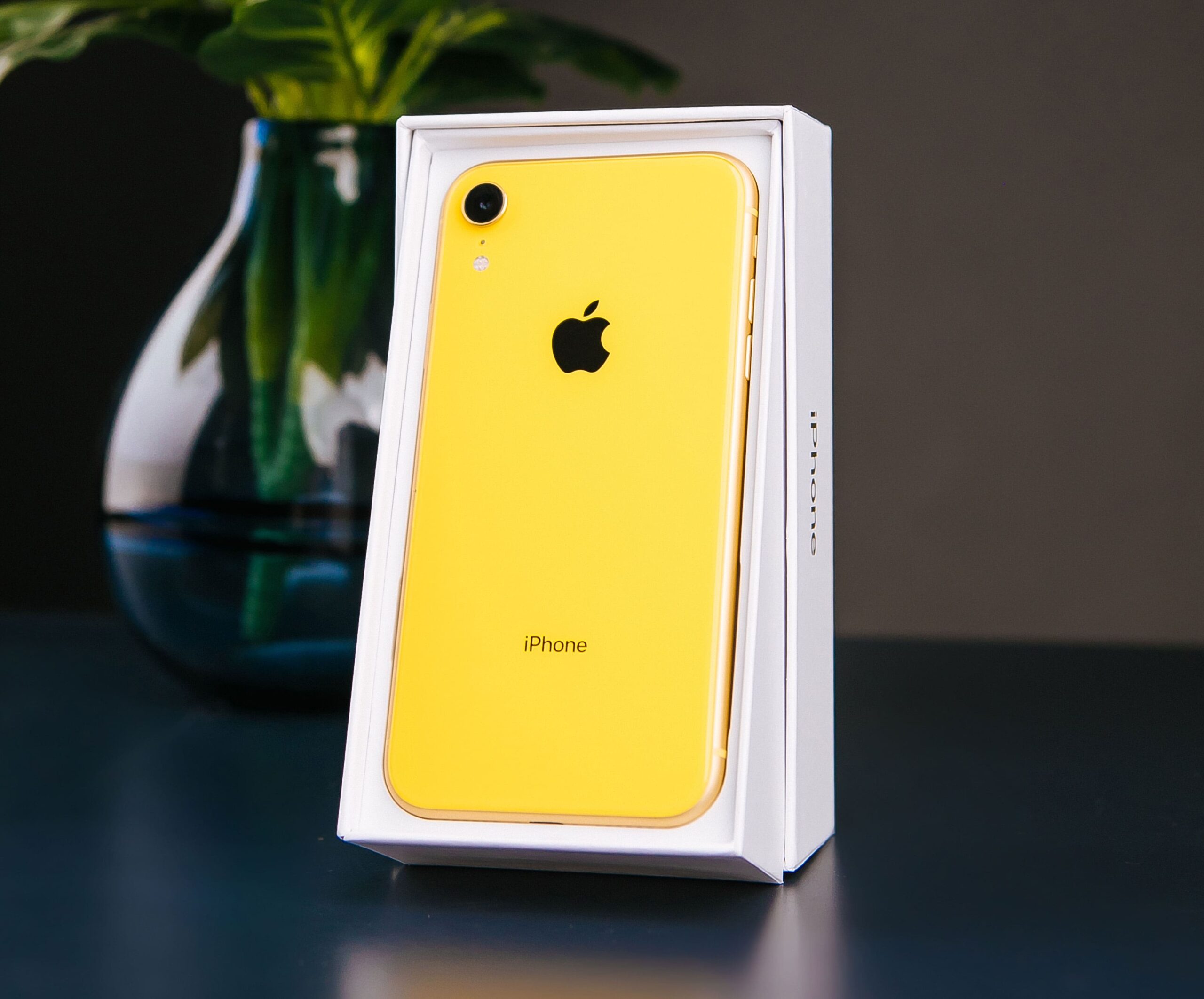 iPhone XR 256ГБ Yellow